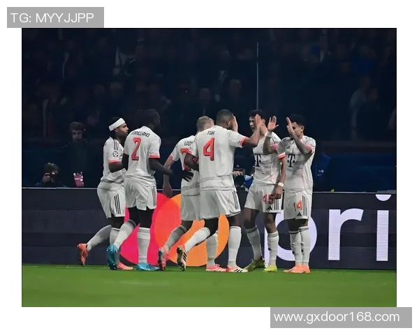 欧冠激战巴萨对决拜仁谁能在巅峰对决中笑到最后