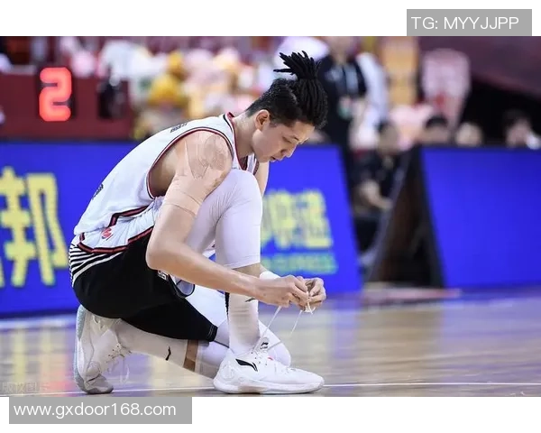 沈梓捷：从青涩少年到篮球新星的成长之路与奋斗故事