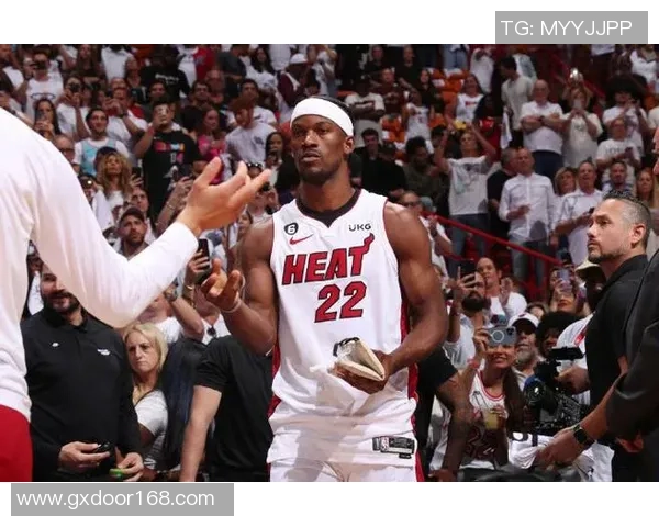 热火与雄鹿激战正酣微博直播全程回顾精彩瞬间与精彩数据分析